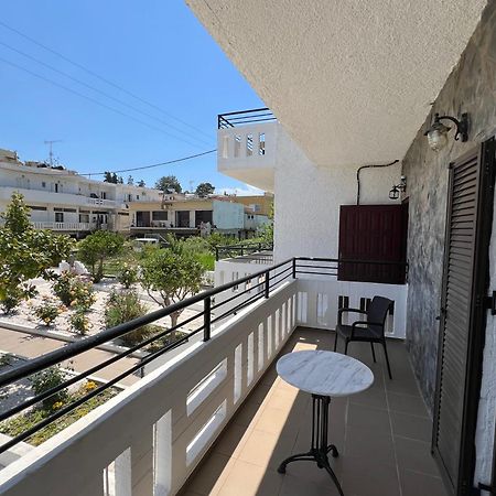 קליבס Zourpos Studios & Apartments מראה חיצוני תמונה