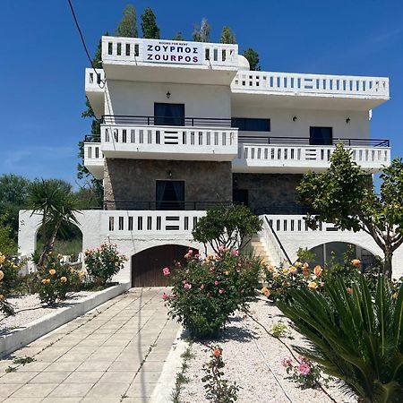 קליבס Zourpos Studios & Apartments מראה חיצוני תמונה