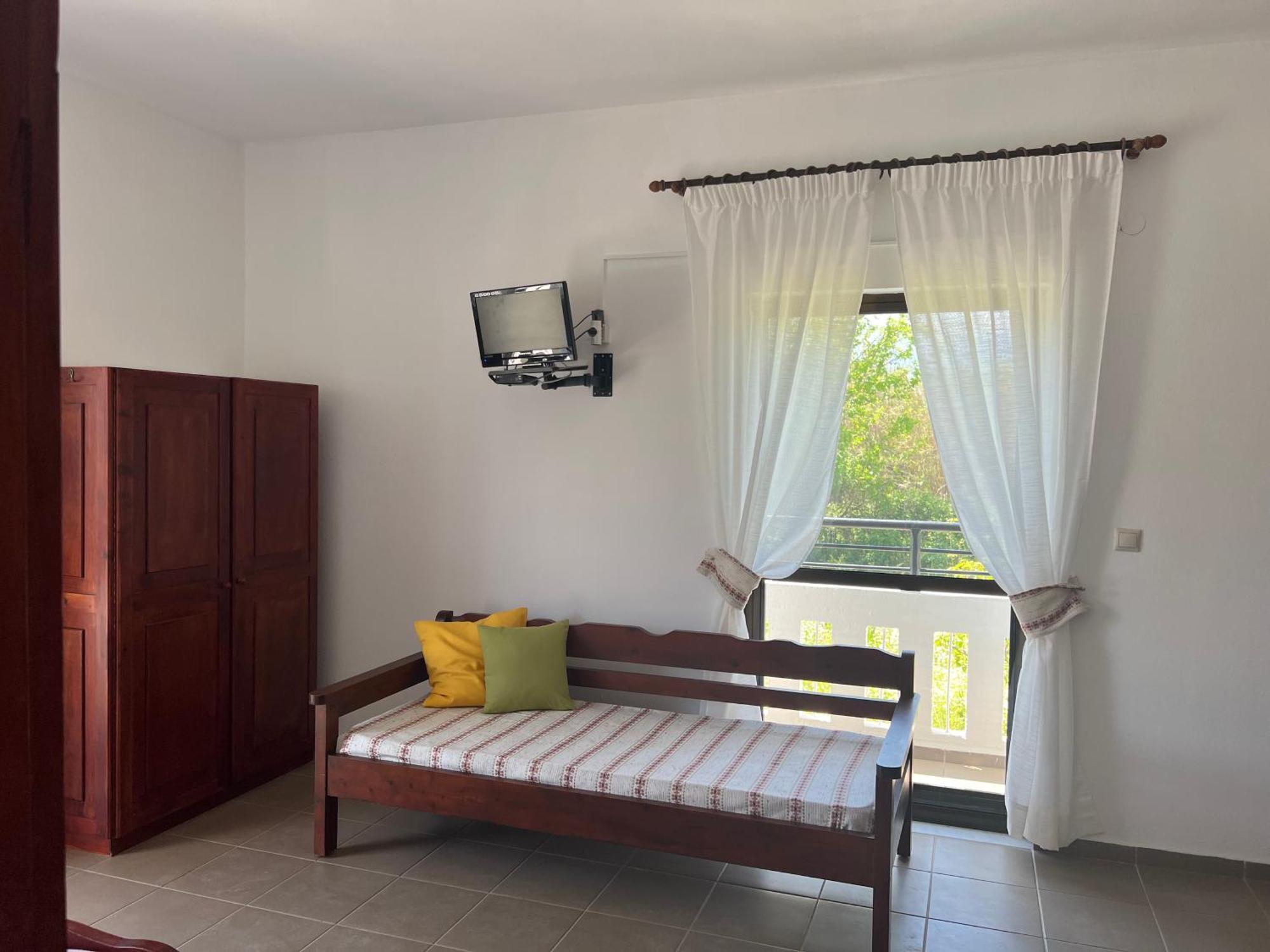 קליבס Zourpos Studios & Apartments מראה חיצוני תמונה