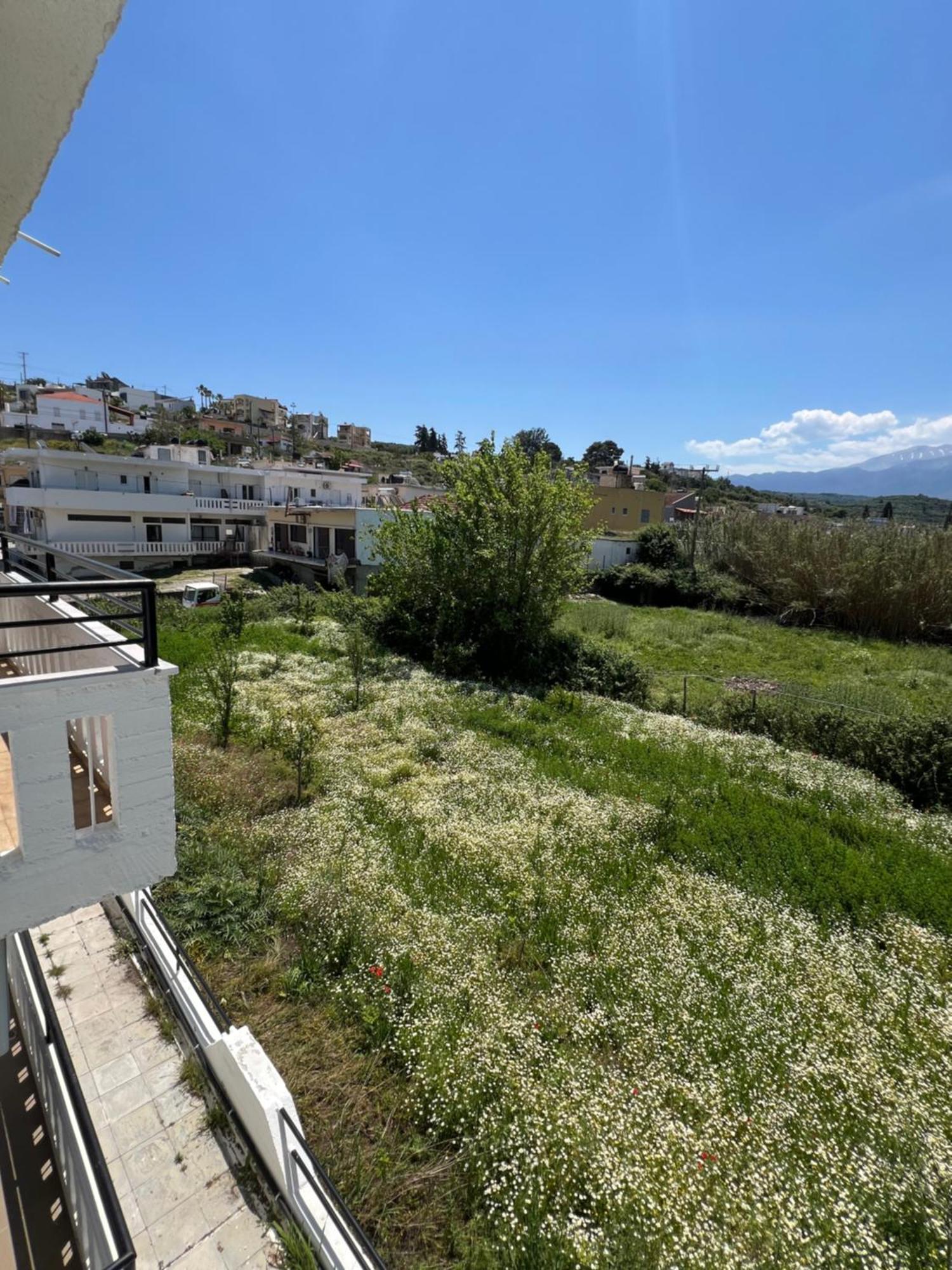 קליבס Zourpos Studios & Apartments מראה חיצוני תמונה