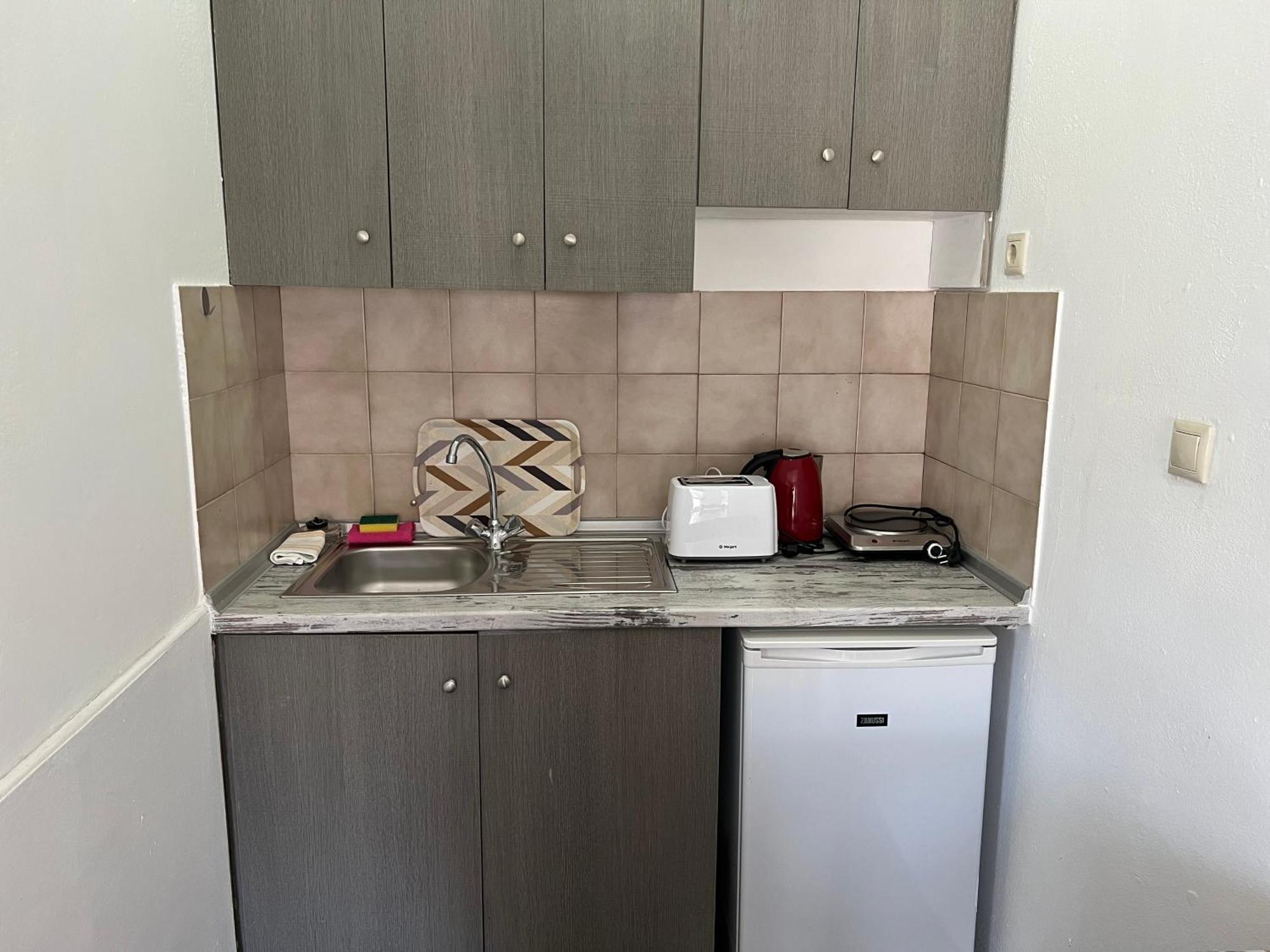 קליבס Zourpos Studios & Apartments מראה חיצוני תמונה