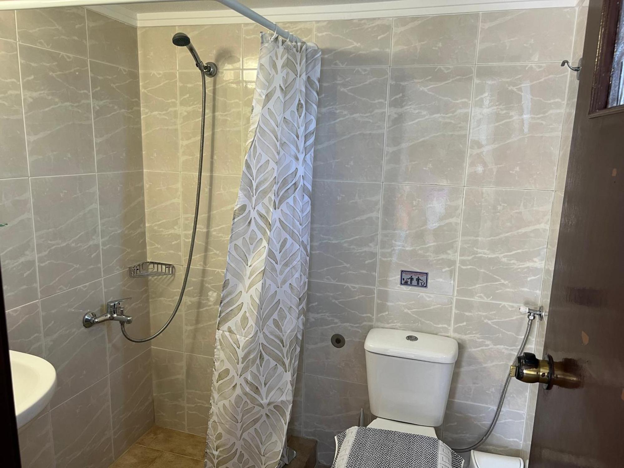 קליבס Zourpos Studios & Apartments מראה חיצוני תמונה