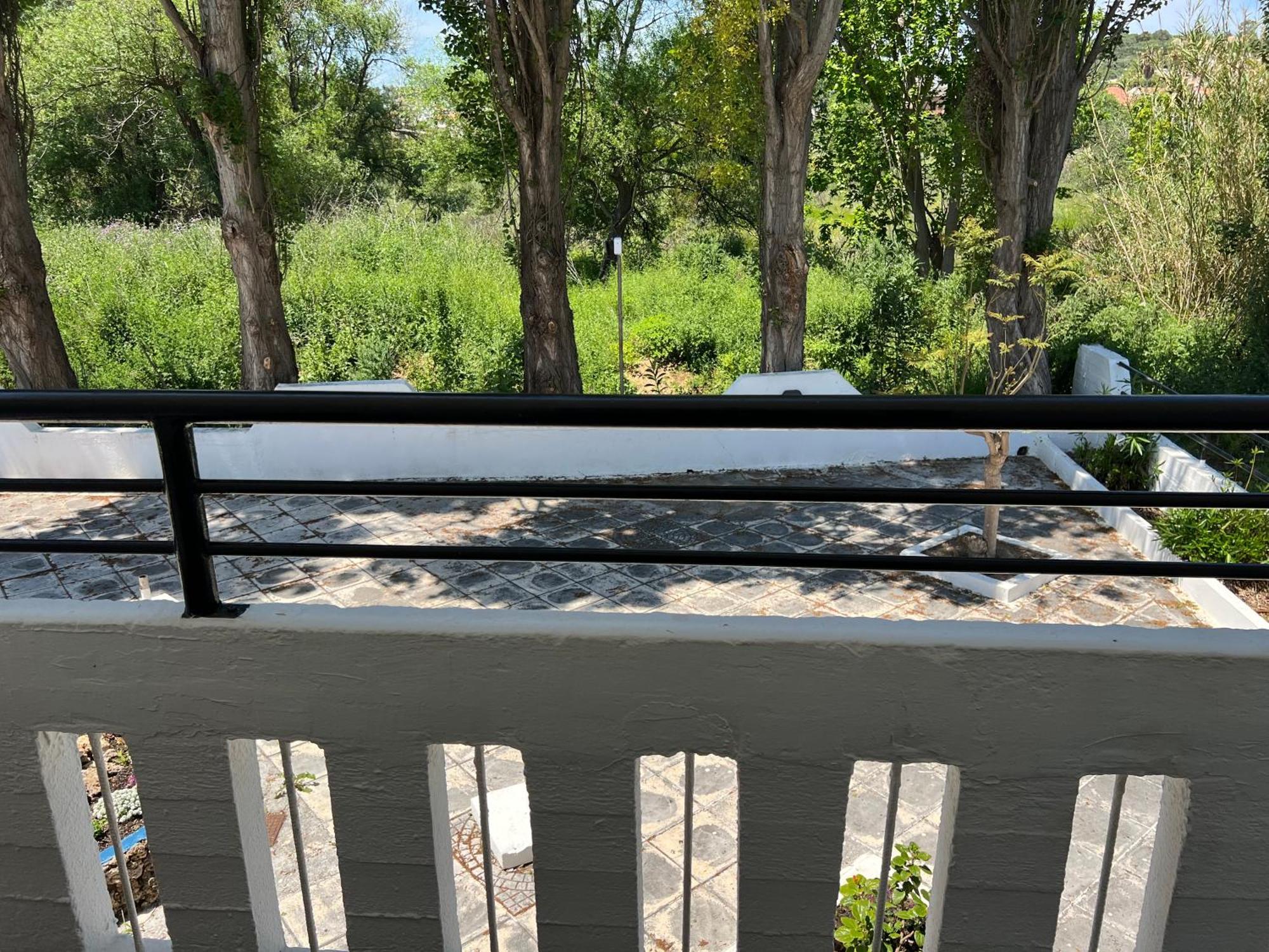 קליבס Zourpos Studios & Apartments מראה חיצוני תמונה