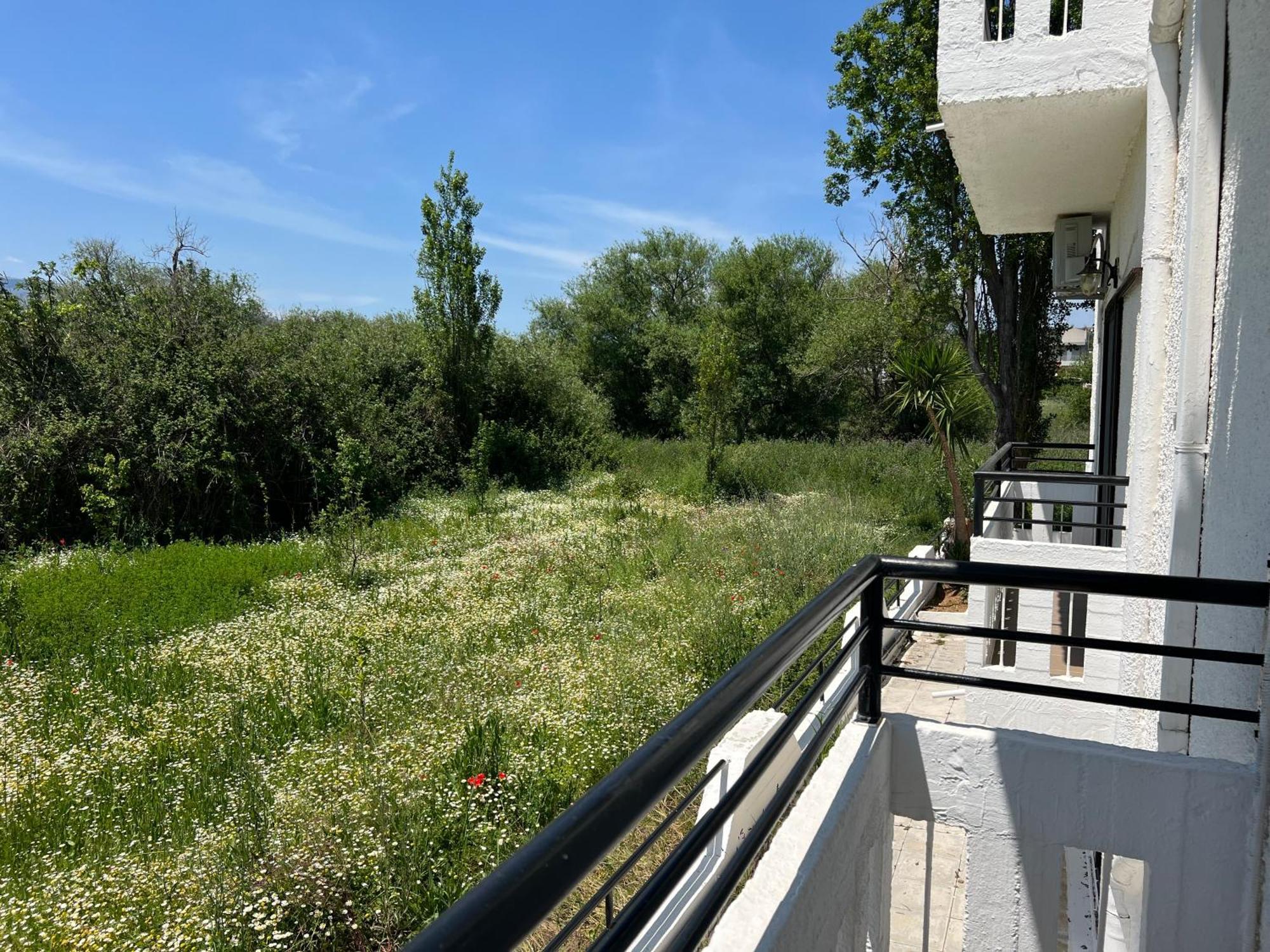 קליבס Zourpos Studios & Apartments מראה חיצוני תמונה
