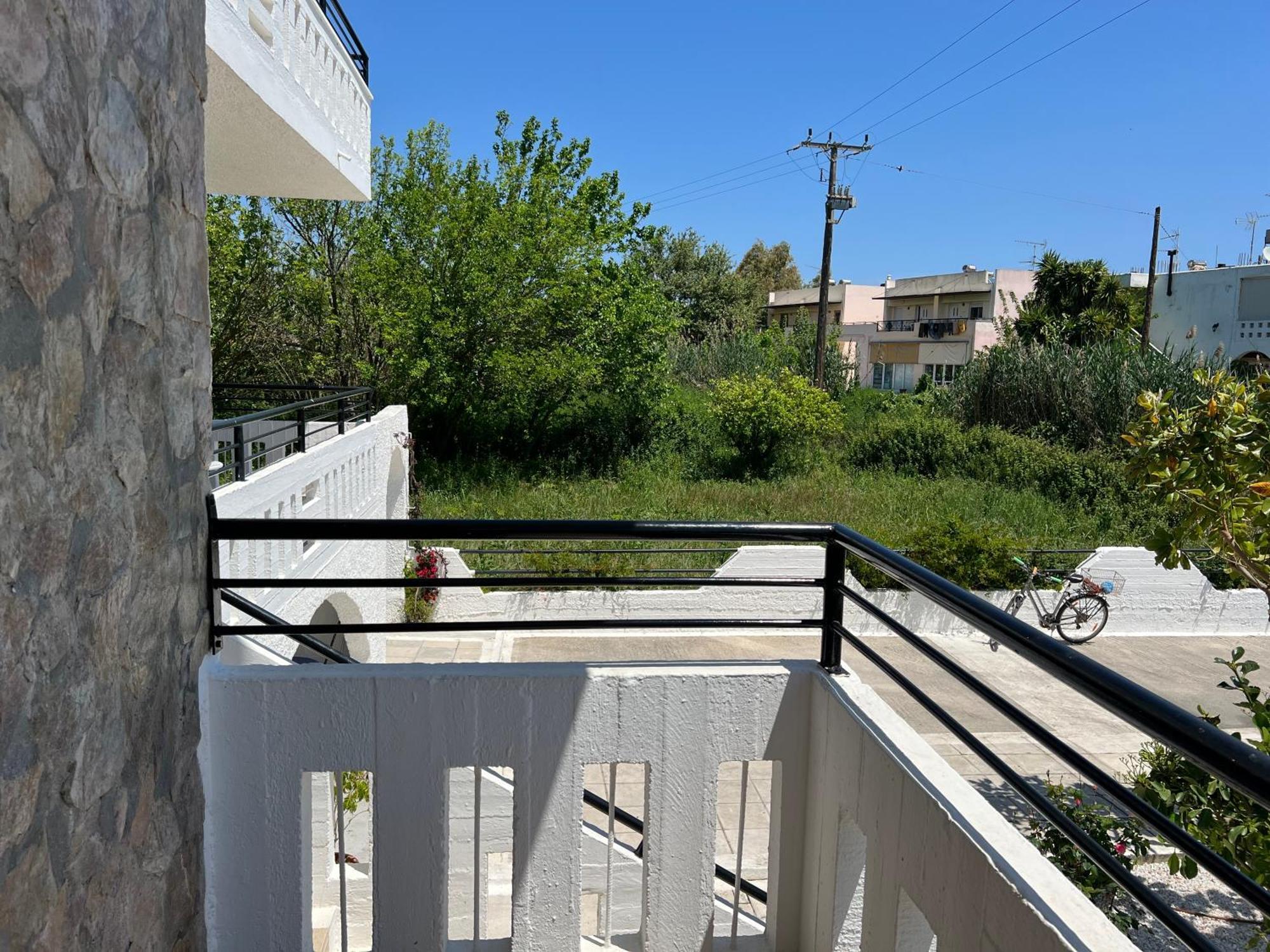 קליבס Zourpos Studios & Apartments מראה חיצוני תמונה